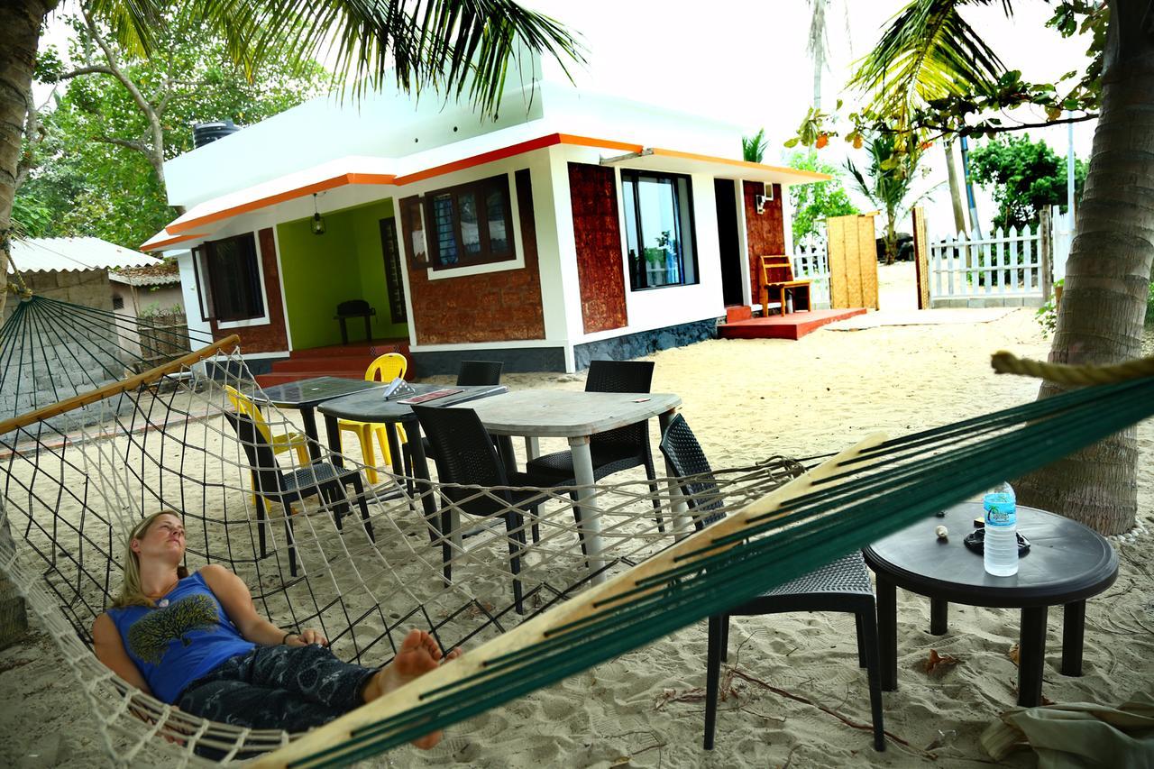 Funky Art Beach House Alappuzha Exteriér fotografie